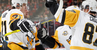 Crosby continues to shine, Penguins beat Devils 5-2